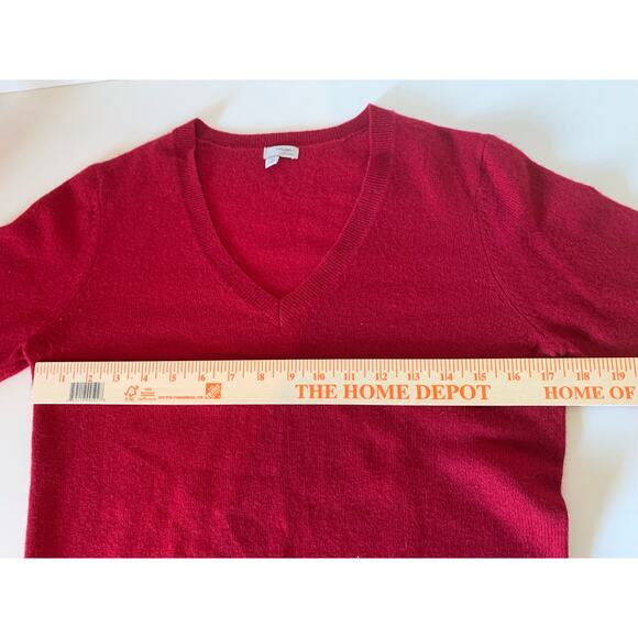 Classic Red V-Neck Women's Sweater - Picture 3 of 7